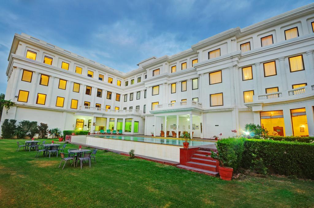 The Hadoti Palace, Būndi Esterno foto